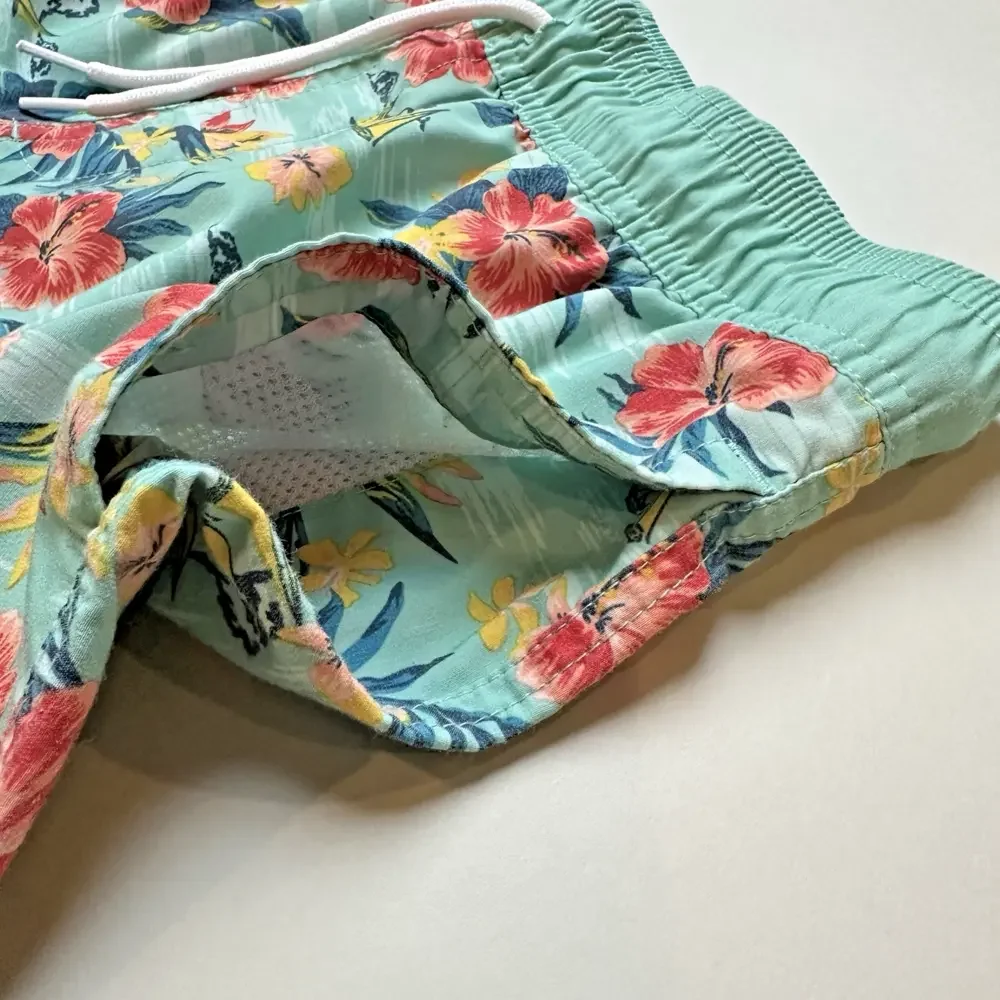 Hawaiian Board Shorts Blue Red Floral Men’s MEDIUM Valor Collective